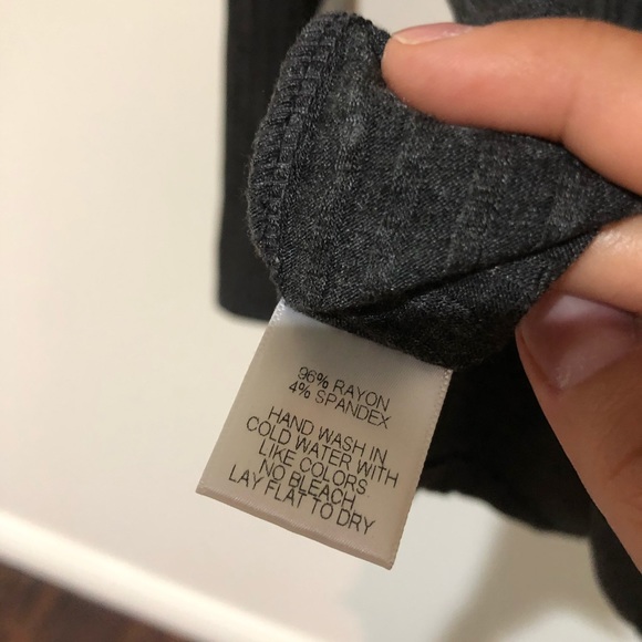 ⭐️⭐️⭐️LONG SLEEVE CUT OUT MOCK NECK - Picture 5 of 5